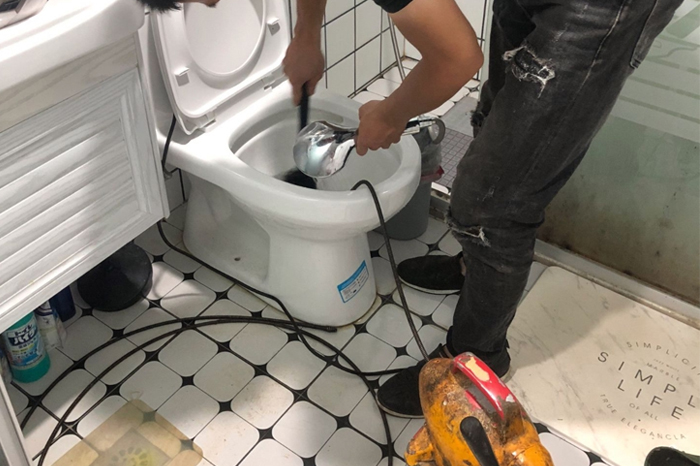 井陉矿疏通下水道